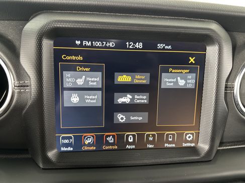 Used 2022 Jeep Wrangler Unlimited Sahara w/ Cold Weather Group image 21