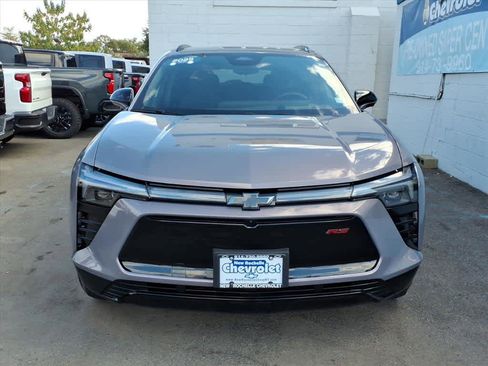 Used 2025 Chevrolet Blazer EV RS RWD image 2