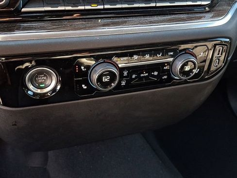 Used 2023 Chevrolet Silverado 1500 LT image 10