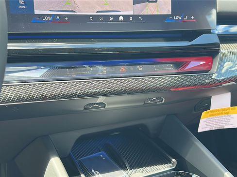 New 2026 BMW M5 w/ Carbon Package image 27