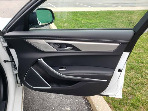 New 2024 Jaguar XF R-Dynamic SE image 18