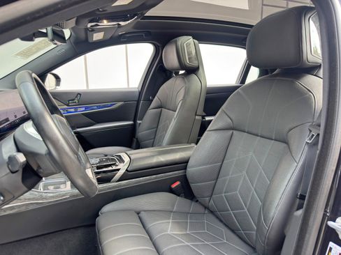 Used 2024 BMW i7 eDrive50 w/ M Sport Package RWD image 50