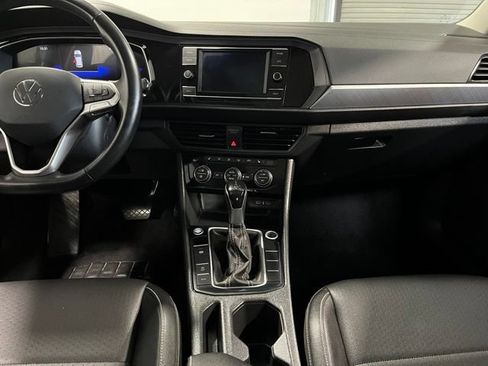 Used 2024 Volkswagen Jetta SE FWD image 20