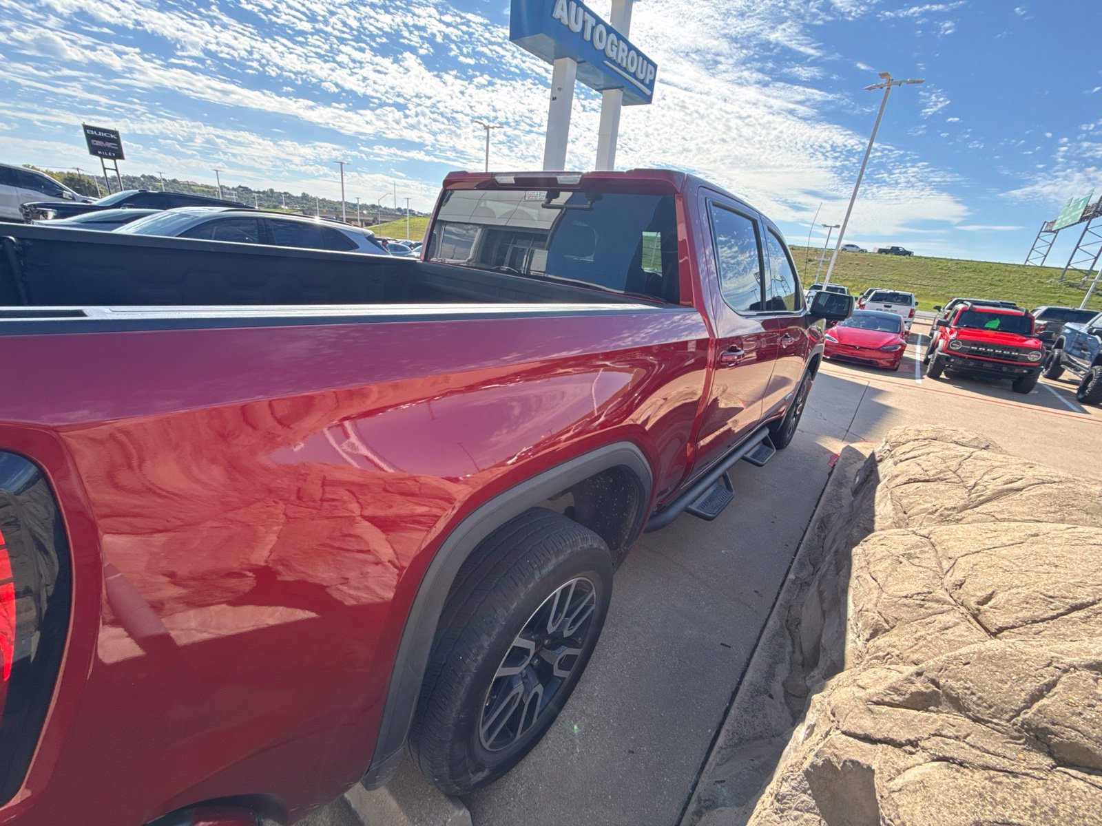 Used 2021 GMC Sierra 1500 AT4 w/ Driver Alert Package I AWD/4WD image 11