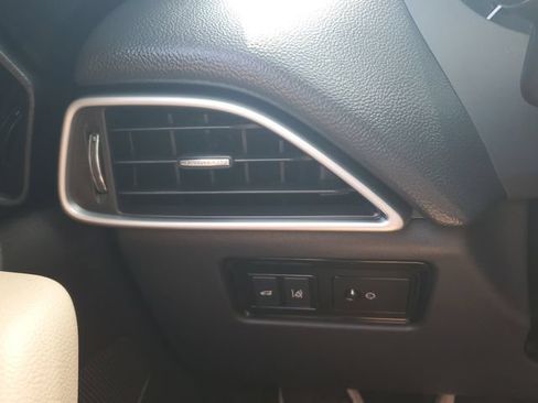 Used 2018 Jaguar F-PACE Premium AWD/4WD image 22