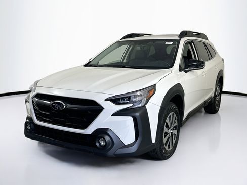 Used 2023 Subaru Outback Premium AWD/4WD image 1