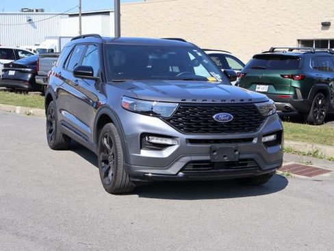 Used 2022 Ford Explorer ST-Line w/ Class IV Trailer Tow Package AWD/4WD image 8