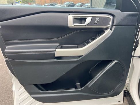 Used 2024 Ford Explorer XLT w/ Equipment Group 202A image 22