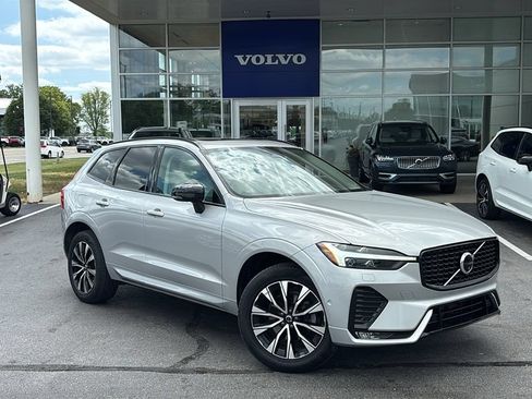 Used 2024 Volvo XC60 B5 Plus w/ Climate Package AWD/4WD image 2