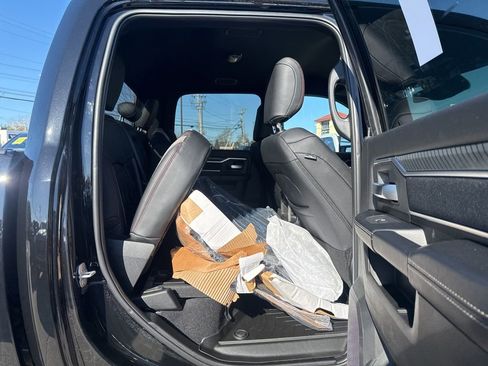 New 2025 RAM 2500 Big Horn AWD/4WD image 27