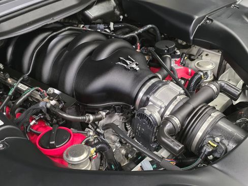 Used 2018 Maserati GranTurismo Sport image 3