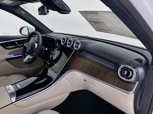 New 2026 Mercedes-Benz GLC 300 image 32