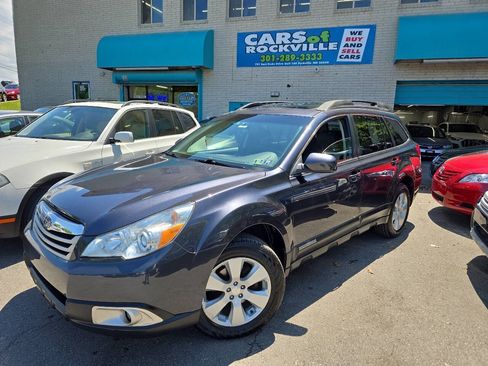 Used 2011 Subaru Outback 2.5i Premium AWD/4WD image 3