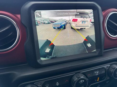 Used 2021 Jeep Gladiator Rubicon image 22