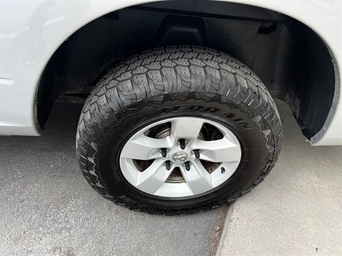 Used 2016 RAM 1500 ST w/ SXT Appearance Group AWD/4WD image 11