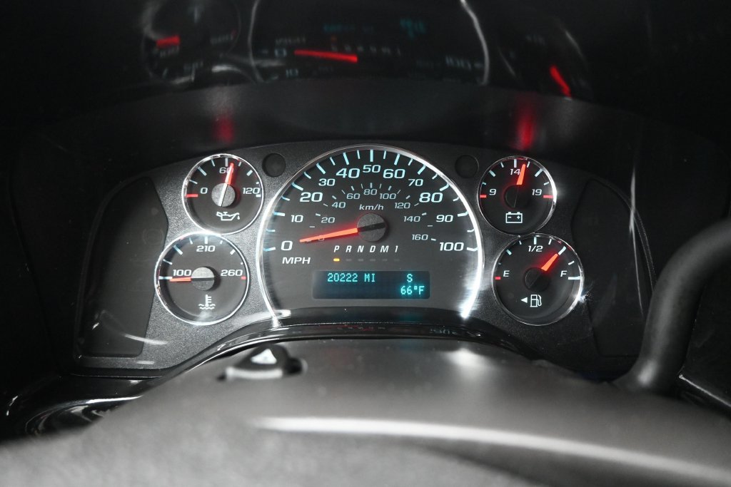Used 2023 Chevrolet Express 2500 RWD image 15