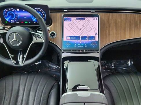 Used 2022 Mercedes-Benz EQS 450+ Sedan image 35