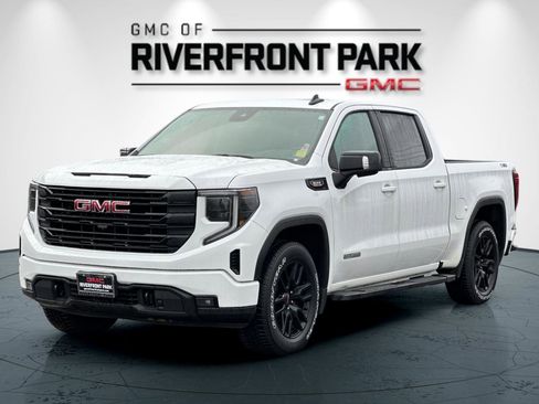 Used 2022 GMC Sierra 1500 Elevation w/ Elevation Premium Package image 7