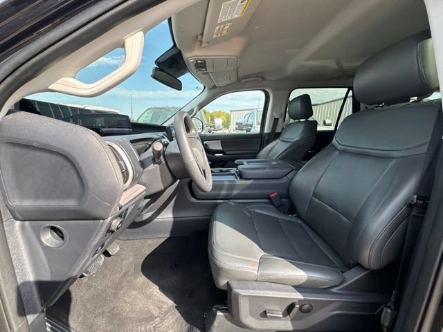 Used 2026 Ford Expedition Max Active AWD/4WD image 2