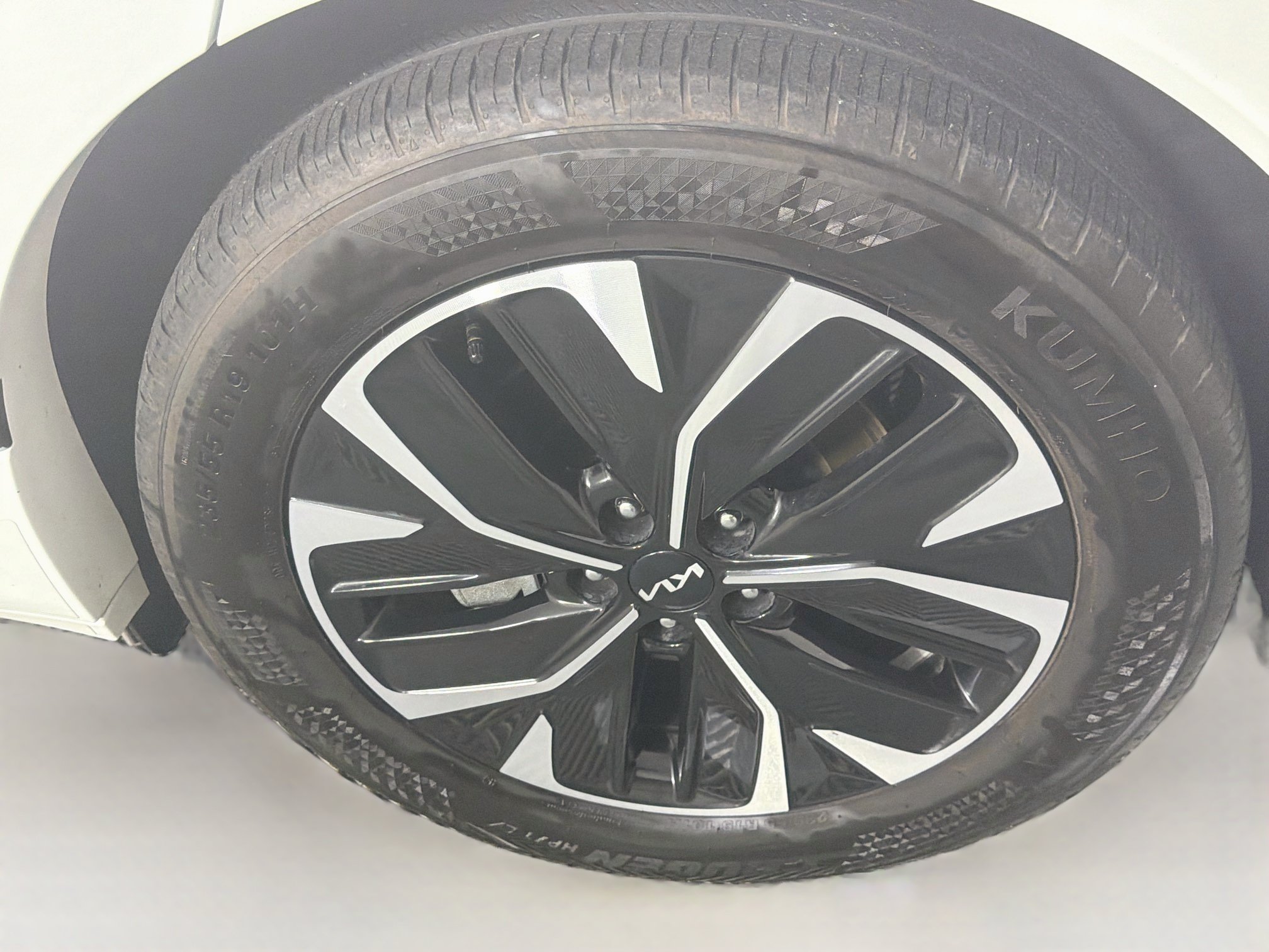 Used 2024 Kia EV6 GT-Line RWD image 11