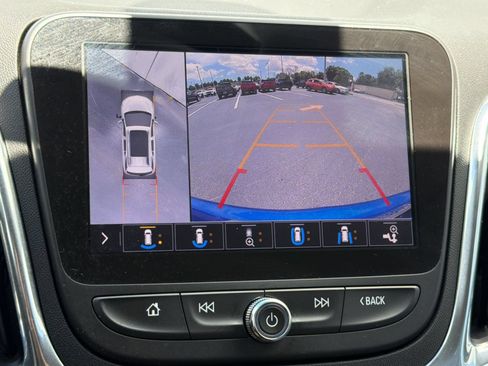 Used 2019 Chevrolet Equinox Premier FWD image 22