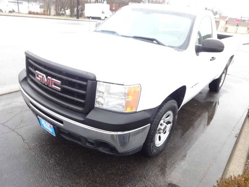 Used 2013 GMC Sierra 1500 W/T image 3