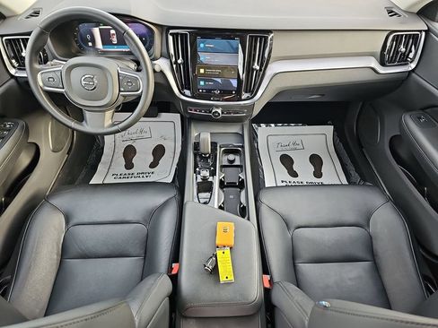 Used 2024 Volvo S60 B5 Core image 12