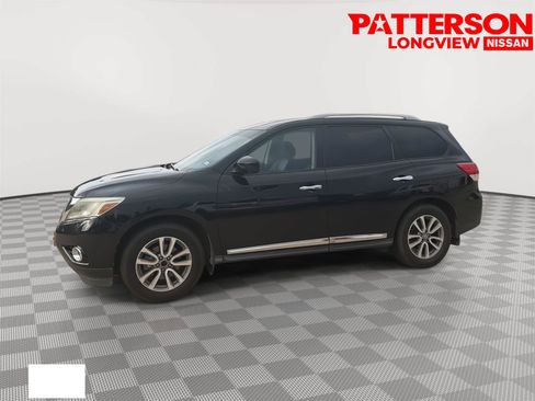 Used 2016 Nissan Pathfinder SL w/ SL Tech Package FWD image 4