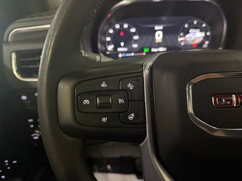 Used 2023 GMC Yukon SLT w/ SLT Luxury Package AWD/4WD image 15