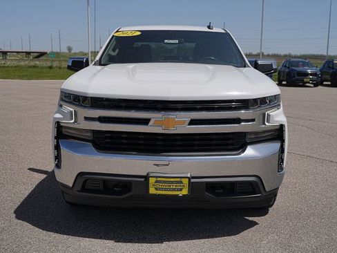 Used 2021 Chevrolet Silverado 1500 LT AWD/4WD image 2