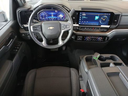 Certified 2025 Chevrolet Silverado 2500 LT w/ Convenience Package AWD/4WD image 12