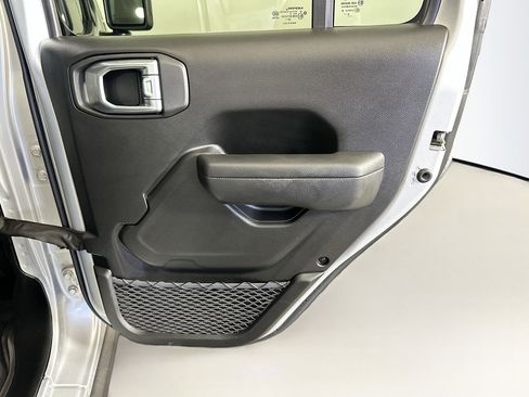 Used 2023 Jeep Wrangler Unlimited w/ Cold Weather Group image 29