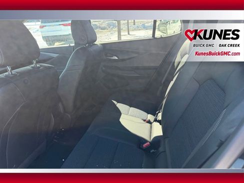 Used 2025 Buick Envista Preferred w/ Convenience I Package image 8