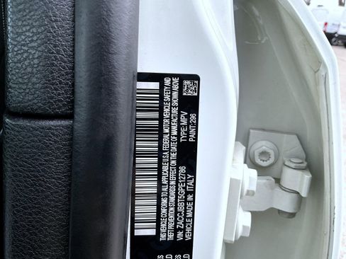 Used 2016 Jeep Renegade Latitude image 25