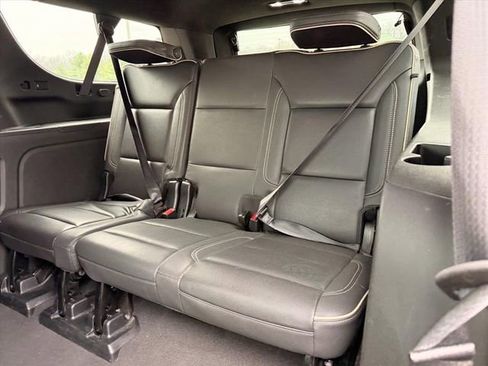 Used 2023 Chevrolet Suburban Premier AWD/4WD image 15