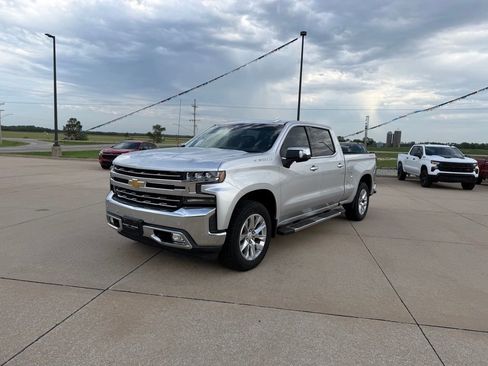 Used 2019 Chevrolet Silverado 1500 LTZ w/ LTZ Plus Package AWD/4WD image 7