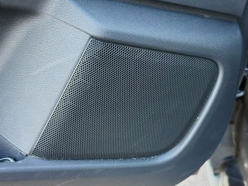 Used 2025 Nissan Sentra SV FWD image 22