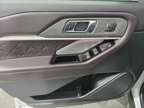 Certified 2025 Ford Explorer Platinum w/ LUX Leather Package image 25
