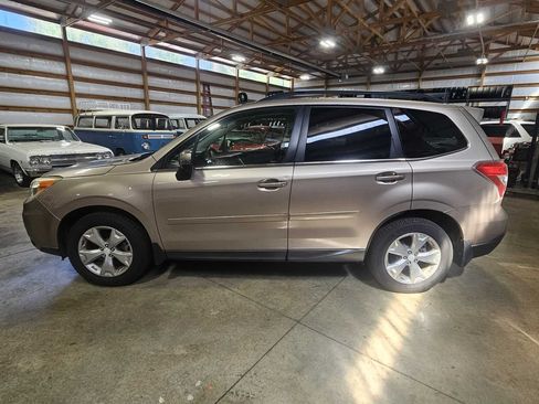 Used 2014 Subaru Forester 2.5i Touring AWD/4WD image 5
