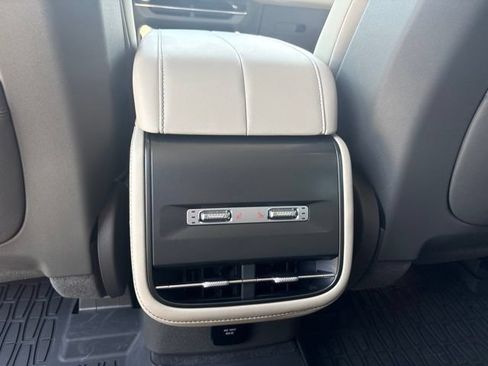 Used 2024 Lincoln Nautilus Premier w/ Equipment Group 102A AWD/4WD image 20