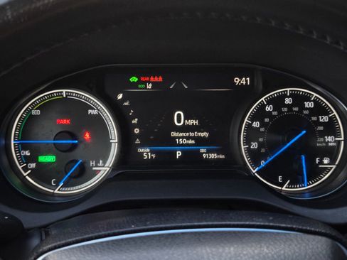 Certified 2021 Toyota Venza XLE image 21