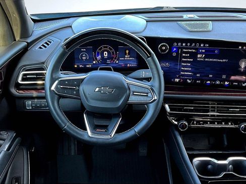 Used 2024 Chevrolet Traverse Z71 w/ Enhanced Driving Package image 6