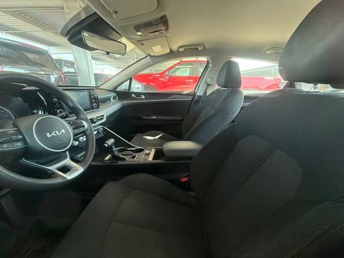Used 2022 Kia K5 LXS FWD image 9