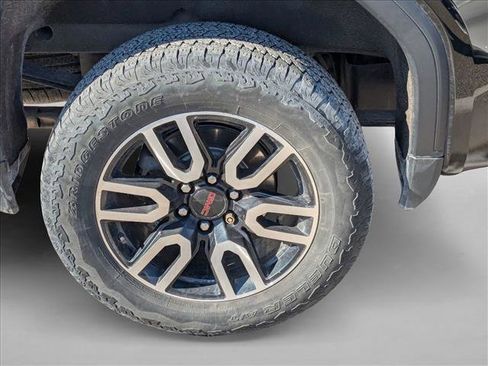 Used 2020 GMC Sierra 1500 AT4 w/ AT4 Premium Package image 5