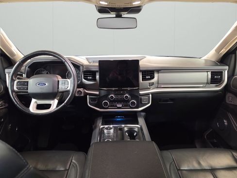 Used 2024 Ford Expedition XLT AWD/4WD image 16