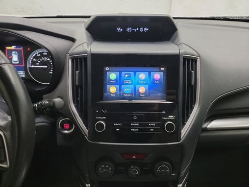 Used 2022 Subaru Forester Premium image 21