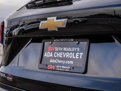 Used 2025 Chevrolet Trax LT FWD image 10
