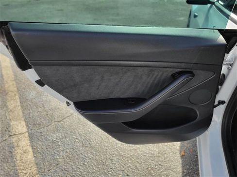 Used 2021 Tesla Model 3 Performance image 14