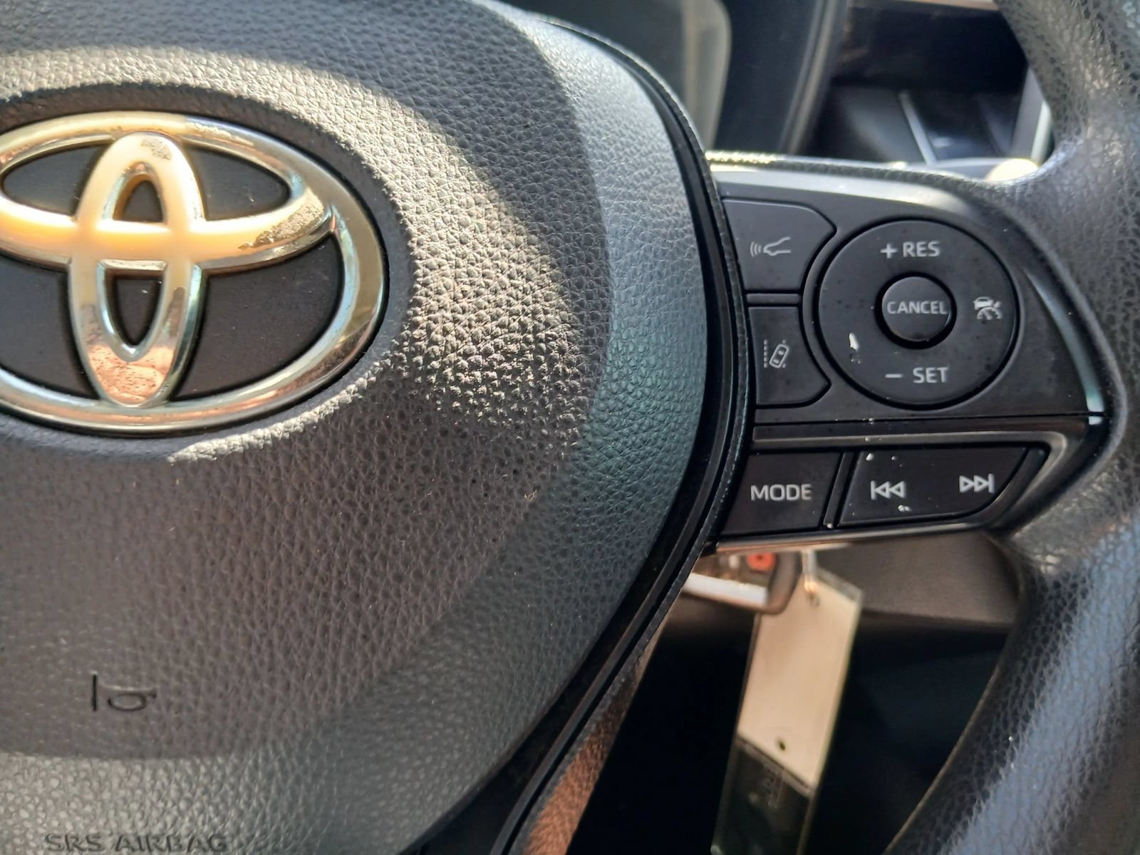 Used 2020 Toyota Corolla LE FWD image 24