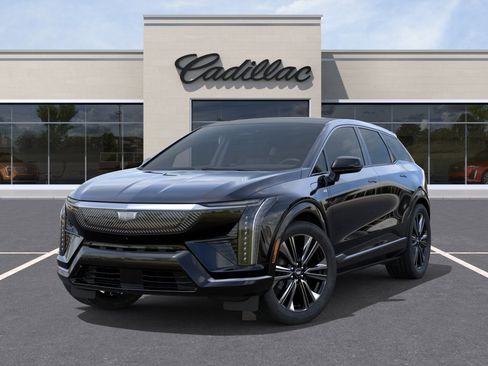 New 2026 Cadillac Optiq Luxury 2 w/ LPO, Floor Liner Package AWD/4WD image 6